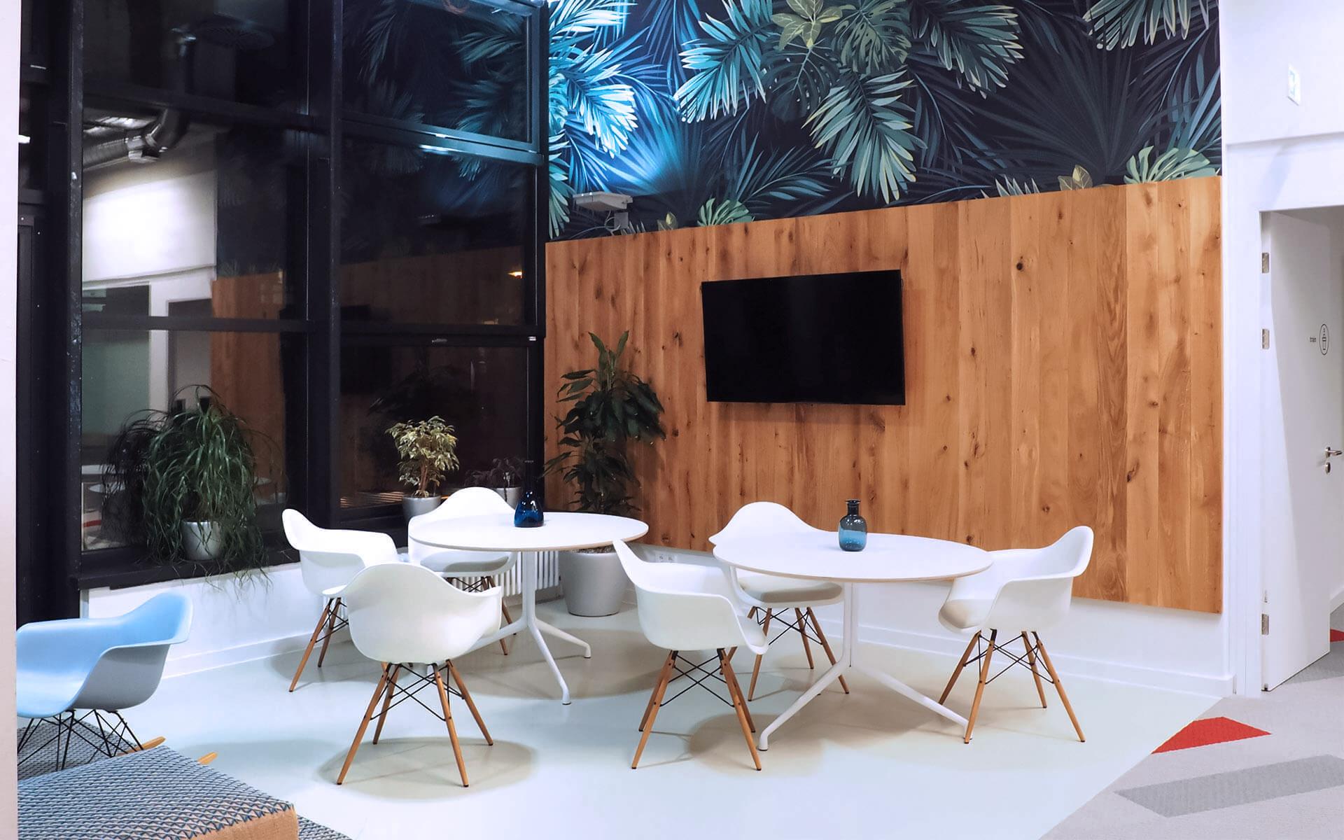 Delafair Büroausbau - Foyer mit Trennwand